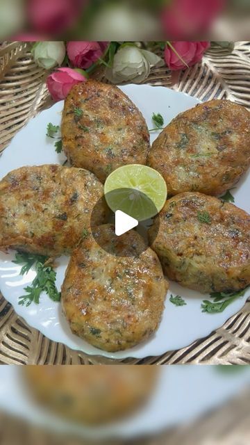 How To Make Chicken Cutlets, Nonveg Snacks, Chicken Kabab, Chicken Starter Recipes, Chicken Cutlet Recipes, Chicken Cutlet, Tasty Chicken, Chicken Cutlets, Cheez It