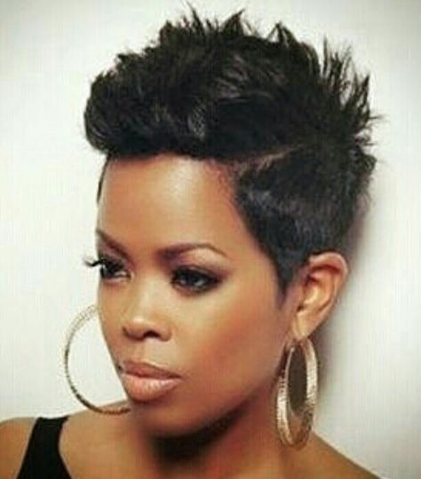 Pixie Malinda Williams, Summer Hairstyles For Black Women, Black Hair Short Cuts, Short Black Hair, Short Hair Images, Short Hair Pixie Cuts, Short Sassy Hair, Pelo Afro, Haircut Styles