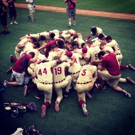 Fsu baseball 2013! this why i love FSU <3 Florida State University Football, Fsu Baseball, Fsu Football, Fsu Seminoles, College Baseball, Rock Baby, Florida State University, Florida State Seminoles, Sports Teams