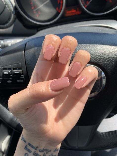 Neutral Nails Square Round, Square Rounded Edges Nails, Square Powder Dipped Nails, Square Round Acrylic Nails Medium, Square Nails Gel Polish, Square Round Edges Nails, Square Round Dip Nails, Square Nails Natural Color, Dip Powder Square Nails