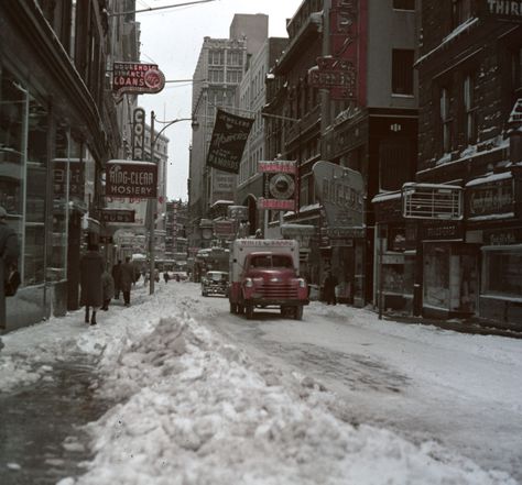 Christmas In Massachusetts, Winter In Boston, Historic Boston, Boston Winter, Boston History, Boston Art, History Major, Red Mountain, Vintage Boston