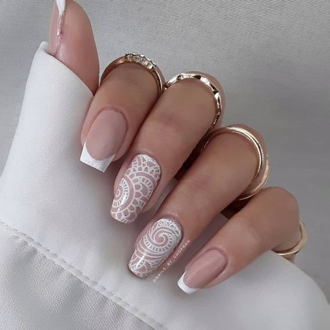 Eid Nail Designs, Eid Nails, Nail Art Instagram, Nail Idea, Nails French, Nail Designs Glitter, Art Instagram, Brown Skin, Nails Art