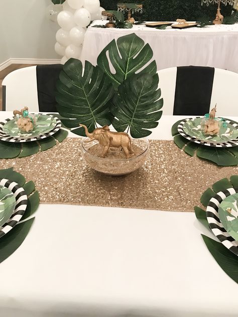 Safari Theme Flower Centerpieces, Safari Table Decorations Centerpieces, Safari Floral Centerpieces, Jungle Theme Table Decorations, Safari Theme Floral Arrangements, Dollar Tree Safari Centerpieces, Safari Themed Centerpieces Table Decorations, Jungle Theme Table Setting, Wild One Birthday Center Piece