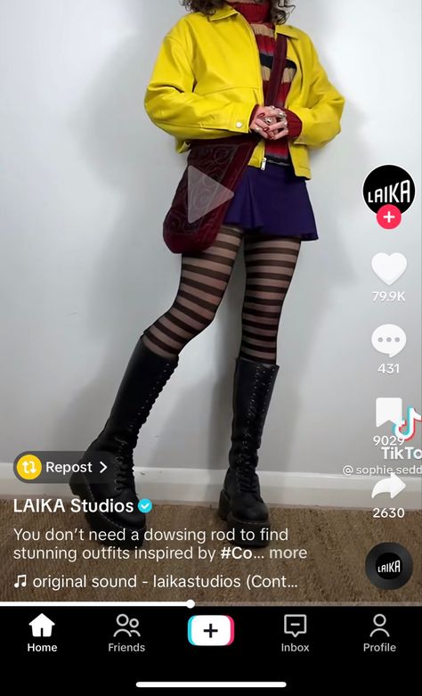 Coraline Jones Costume, Coraline Diy Costume, Coraline Characters Costume, Coraline Halloween Costume Ideas, Adult Coraline Costume, Coraline Jones Outfit, Coraline Halloween Costume Aesthetic, Art Exhibit Outfit, Wybie Inspired Outfit