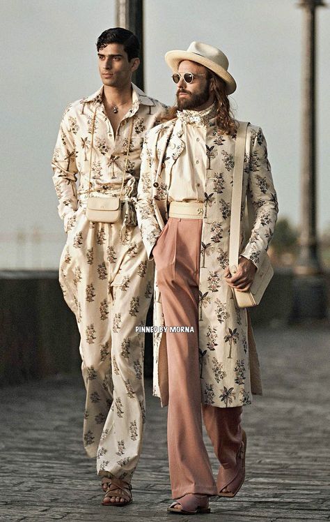 Sabyasachi Mukherjee - India 🇮🇳 Sabyasachi Men, Sabyasachi Mukherjee, Merc Benz, Luxury Clothing Brands, Blazer Outfits For Women, Kurta Style, Wedding Styling, Boys Fashion, Indian Fashion Dresses