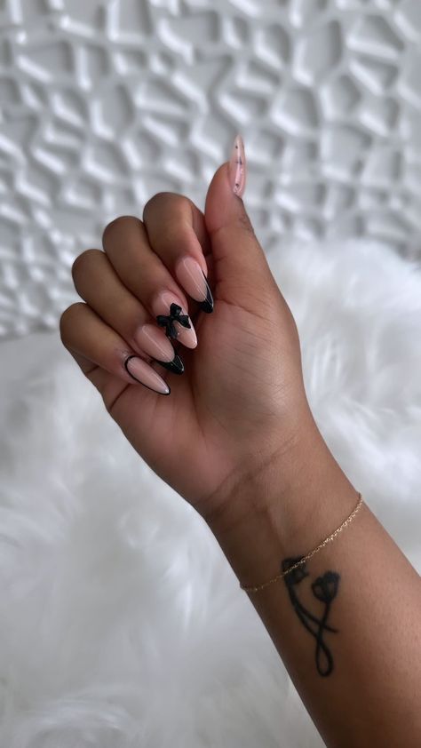 Classy Almond Nails, Gold Gel Nails, Vogue Nails, Stilleto Nails Designs, Nail Board, Chrome Nails Designs, Baby Nails, Girly Acrylic Nails, Soft Life