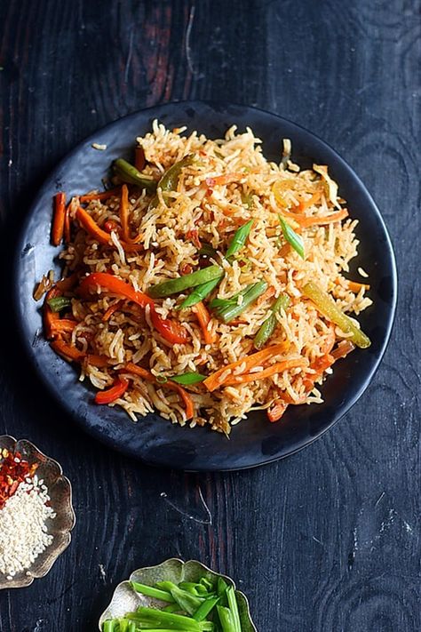 Schezwan Fried Rice Schezwan Rice Recipe, Sezuan Fried Rice, Sri Lankan Fried Rice, Sweet And Sour Vegetables, Schezwan Fried Rice, Prawn Fried Rice Chinese, Veg Fried Rice, Rice Meals, Rice Fried