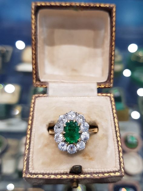 Luxury Emerald Ring, Emerald Engagement Ring Stack, Vintage Emerald Rings, Antique Emerald Engagement Ring, Emerald Green Ring, Green Emerald Engagement Ring, Vintage Emerald Ring, Antique Emerald Ring, Emerald Engagement Ring Green