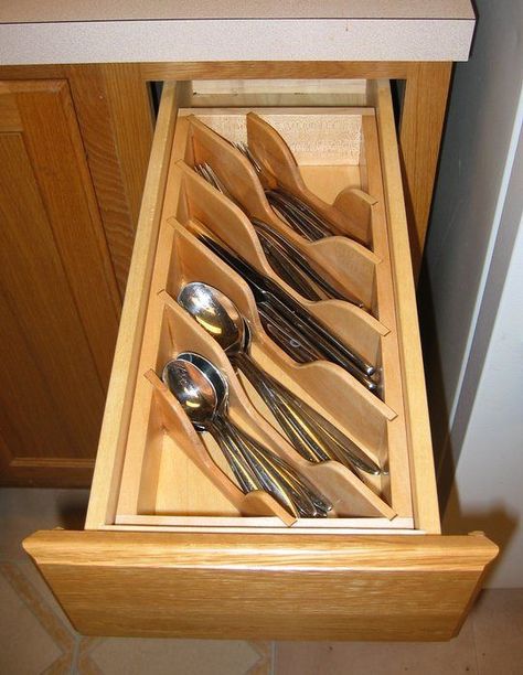 For drawers that are too small for standard utensil organizers... Silverware Organization Small Drawer, Rv Silverware Storage Ideas, Camper Silverware Storage, Small Silverware Drawer, Silverware Storage No Drawer, Small Utensil Drawer Organization, Kitchen Drawers Diy, Drawer Inspiration, Cutlery Drawer Organization