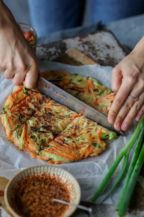 Yachaejeon - Korean Vegetable Pancakes | Pick Up Limes Korean Style Pancakes, Vegetable Pancakes Recipes, Veggie Pancakes Korean, Korean Vegetarian Food, Vegetarian Asian Food, Korean Veggie Pancake, Asian Lunch Ideas, Lunch Korean, Korean Toast