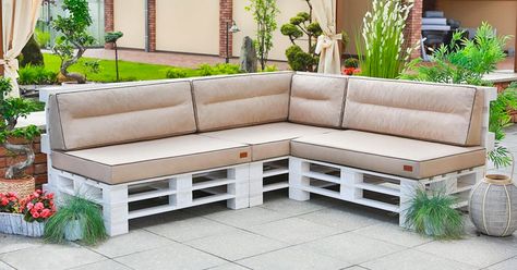 Divano con i pallet: costruire un divanetto con bancali... 20 idee fai da te! Outdoor Sectional, Outdoor Sectional Sofa, Video Tutorial, Sectional Sofa, Sectional, Sweet Home, Outdoor Furniture, Sofa, Outdoor Decor