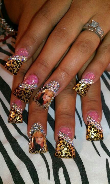 Ugliest Nails, Sinaloa Nails, Nail Ideas For Short Nails, Fan Nails, Ideas For Short Nails, Diva Nails, Jenni Rivera, Duck Nails, Long Nail Designs