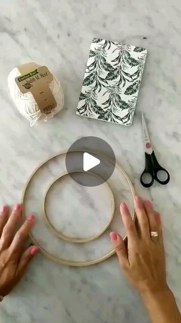 Wreath Ring Crafts, Lampshade Macrame Diy, Creative Lamps Diy Hanging, Jute Wall Hanging Diy, Cotton Rope Diy, Minimalist Wall Decor Diy, Boho Lamp Shade Diy, Macrame Lamp Shade Diy, Boho Diy Crafts