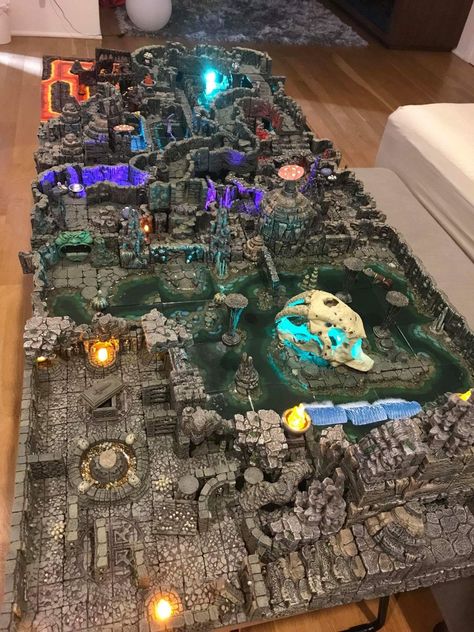 Dungeons And Dragons Map Diy, Dungeons And Dragons Terrain, D&d Table, Dnd Diorama, Batcave Diorama, Dungeons And Dragons Room, Dungeons And Dragons Diy, Dnd Room, Dnd Table