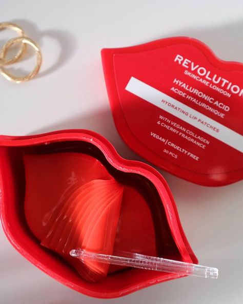 Prep your pout with The NEW Revolution Skincare Hydrating Hyaluronic Lip Patches!⭐️ ✨30✨ Hydrating patches for smooth, soft and supple lips, these self-care must-haves are super easy to use and are powered by HERO ingredient Hyaluronic acid!🦸‍♀️ with help from some other faves - Glycerin, Seaweed Extract, Pomegranate Extract and Cica Extract! Your lips will feel hydrated and nourished in no time! Cruelty Free & Vegan🌟 Red Skincare Products, Red Skincare, Revolution Skincare, Lip Patch, Face Products Skincare, Skincare Products, Hyaluronic Acid, Pomegranate, Cruelty Free