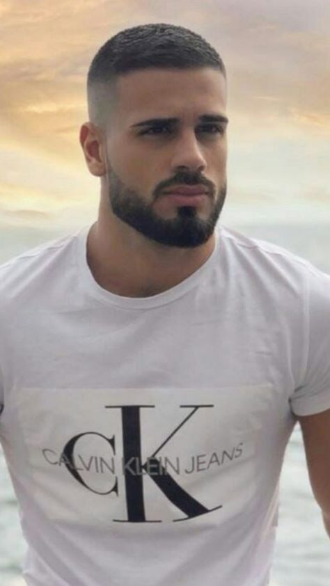 Buzzcut Men Fade, Buzzcut Fade, Hairstyles With Beard, Buzzcut Men, Buzz Cut With Beard, Buzz Cut For Men, Crew Cut Hair, Very Short Hair Men, Men Fade Haircut Short