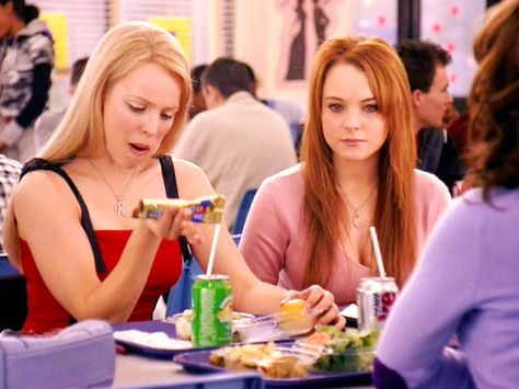 Rachel McAdams’ Comments on Filming 'Mean Girls’ with Lindsay Lohan Change Everything | #meangirls #lindsaylohan #rachelmcadams #cadyheron #reginageorge Regina George And Cady Heron, Cady Heron, Healthy Brands, Healthy Granola Bars, Karen Smith, Girls Secrets, Granola Healthy, Regina George, Rachel Mcadams