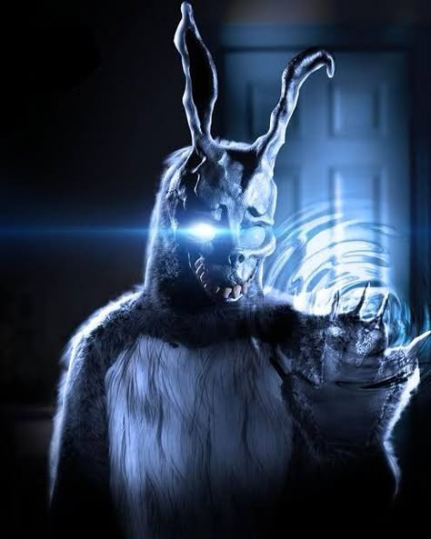 Donnie Darko Movie Stills, Donnie Darko Background, Donnie Darko Cosplay, Danny Darko, Frank Donnie Darko, Donnie Darko Pfp, Donny Darko, Frank The Rabbit, Realism Practice