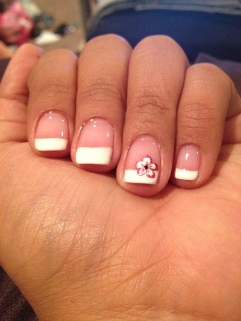 French Tip Flower Accent Pink Gel Nails French Tip Acrylic Nails With Flower Design, French Manicure With Flower Design, Toes French Tip, Flower Accent Nail, French Tip Flower, French Toes, Pink French Tip, French Tip Manicure, Gel Nails French