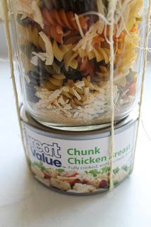 Jar Soups, Homemade Soup Mix, Jar Food Gifts, Jar Soup, Mason Jar Gifts Recipes, Mason Jar Soup, Mason Jar Mixes, Jar Mixes, Soup Gifts