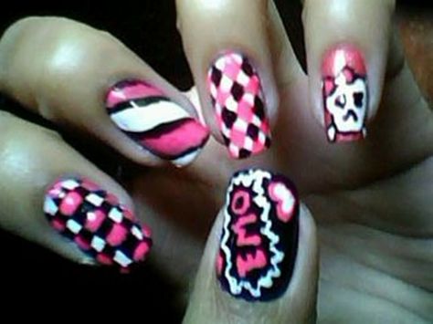 Emo Nail Art Emo Nail Art, Emo Nail, Emo Art, Goth Nails, Emo Makeup, Nails For Kids, Nail Swag, Scene Kids, Nail Art Galleries