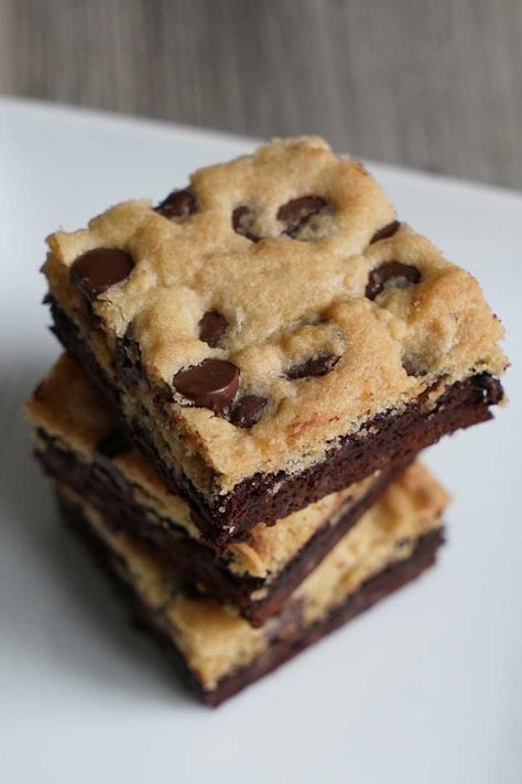 Cookies And Brownies Together, Best Brookies Recipe, Brownie Bars Recipes, Brookies Recipe Cookie Brownies, Brownie Platter, Brookies Recipes, Brownie Cheesecake Bars, Brookie Bars, Brookie Recipe