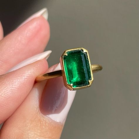 Stunningly saturated dark green Zambian Emerald Ring by Gabriella Kiss, set in her signature scalloped bezel. #gabriellakiss #futureheirlooms #augustla Green Crystal Ring, Gabriella Kiss, Christian Quotes Wallpaper, Gold Designs, Zambian Emerald, Ring Setting, Green Crystal, Crystal Ring, Wedding Board