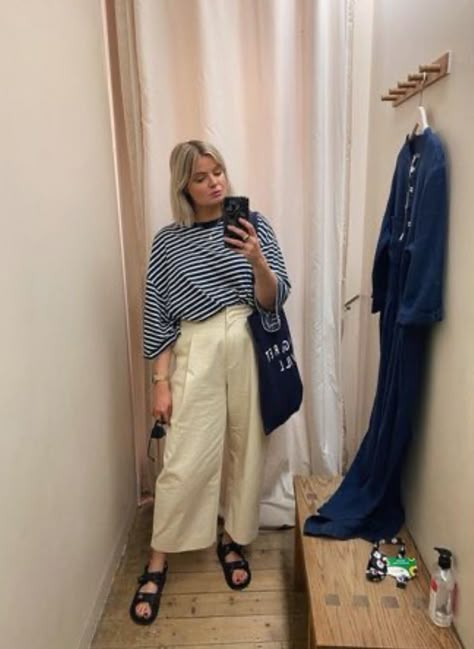 Plus Size Scandinavian Style, Scandinavian Fashion Midsize, Effortless Wide-leg Spring Pants, Midsize Scandi Style, Plus Size Clean Girl, Normcore Style, Frühling Outfits, Buy My Clothes, Normcore Fashion