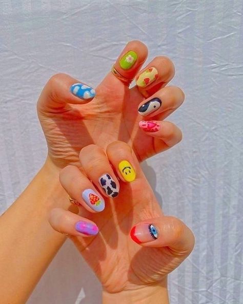 In the new year, nail art trends are getting even more out of the box. While there will always be a place for chic minimalism, with the omnipresent French tip and its many spin-offs, 2021 is all about flexing your creativity with the no-rules manicure trend Gen-Z is calling "indie nails."According to recent Pinterest data provided to Refinery29, the user search for "indie nails" is already surging 21%, and the mood-board platform predicts the artsy aesthetic will be huge in 2021.So, what's an "i Hippie Nails, Vintage Nails, Edgy Nails, Fire Nails, Dream Nails, Funky Nails, Pretty Acrylic Nails, Dope Nails, Short Acrylic Nails