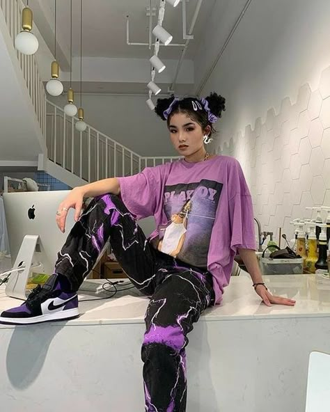 Spring 2023 Streetwear, Colorful Streetwear Outfits, Purple Streetwear Outfit, Swag Fits, Mode Harajuku, Looks Hip Hop, Goth Outfit, Streetwear Inspo, Skater Girl Outfits