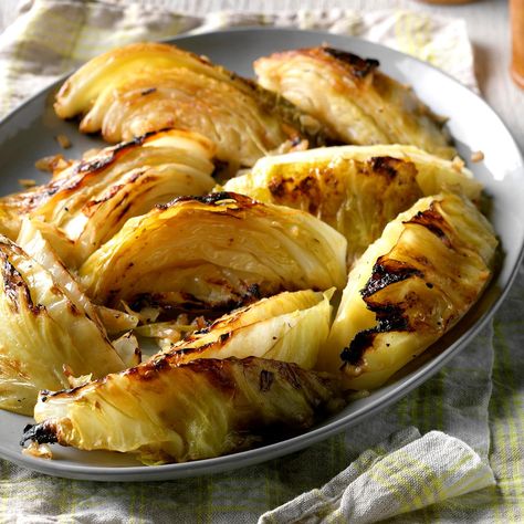 Grilled Cabbage Grilled Cabbage Recipes, Grilled Cabbage Wedges, Vegan Grill, Grilled Cabbage, Bbq Side Dishes, Foil Packet Meals, Cabbage Recipe, Bbq Sides, Grilled Burgers