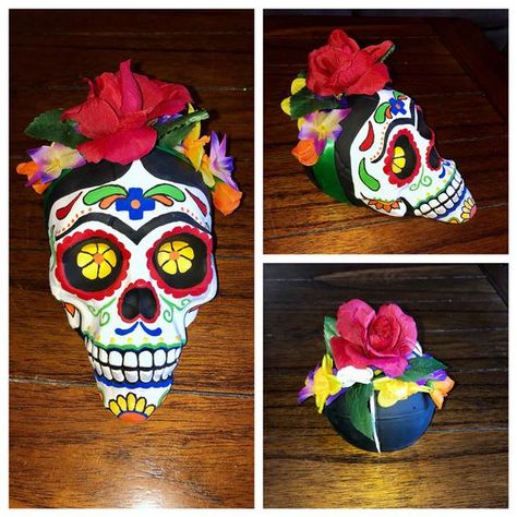 Made to order Frida Kahlo sugar skulls. The skulls are hand cast with either plaster or cement and completely hand painted and sit on a table/shelf. Depending on the material used, they can weigh up to 3.5 pounds. You can choose your colors or choose the one shown. Glam Wallpapers, Mexican Skull Art, Sugar Skull Drawing, Johnstown Pennsylvania, Sugar Skull Painting, Sugar Skull Decor, Sugar Skull Artwork, Skull Crafts, Mexican Skull