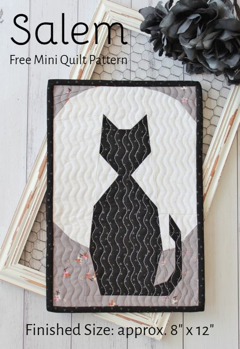 https://threadbarecreations.blogspot.com/2018/09/free-pattern-salem-mini-quilt.html?m=1 Threadbare Creations, Cat Quilt Block, Pet Crafts, Halloween Quilt Patterns, Cat Quilt Patterns, Mini Quilt Patterns, Nancy Zieman, Fall Sewing, Holiday Sewing