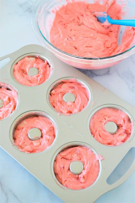 Baked Strawberry Donuts (Easy Recipe with Cake Mix!) - Cake Donut Recipe Baked, Strawberry Cake Donut Recipe, Cake Mix Doughnuts, Strawberry Donuts Recipe, Cake Mix Donuts Recipe, Donut Maker Recipes, Cake Donut Recipe, Mini Donut Recipes, Donuts At Home