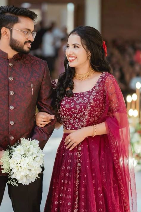 Lehangas Designs For Reception, Bride Gowns Indian, Reception Kerala Dress, Wedding Evening Dress Kerala, Wedding Reception Dress For Couples, Lehanga For Reception Bridal Couple, Red Lehanga Outfits Bridal, Save The Date Dress Kerala, Engagement Simple Dress