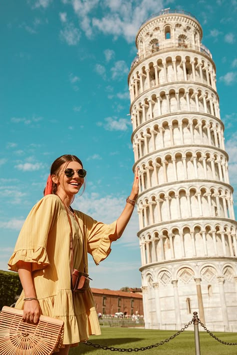 Pisa – Larisa Costea Pisa Italy Outfit, Pisa Picture Ideas, Pisa Italy Aesthetic, Pisa Italy Poses, Leaning Tower Of Pisa Pose, Pisa Tower Photo Ideas, Pisa Photo Ideas, Pisa Photos, Pisa Photography