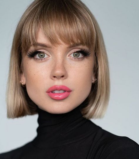 Short Hair Bob With Bangs, Short Blonde Shag, Wispy Curtain Bangs Short Hair, Bob Highlights, Platinum Bob, Bob Ombre, Bob Bangs, Short Bobs With Bangs, Bob Hairstyles With Bangs