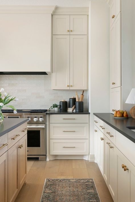 The heart of the home 💛  _____ Light, bright, airy kitchen, cream cabinets, light wood floors, modern home design Kitchen Cream Cabinets, Wood Floors Modern, Bright Airy Kitchen, Cream Colored Cabinets, Kitchen Cream, White Kitchen Cupboards, Airy Kitchen, Horse Farm Ideas, Cream Cabinets