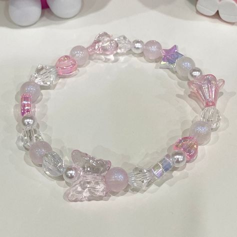 Pink Handmade Bracelet, Pink And Purple Bracelet, Pink Bracelet Aesthetic, Aesthetic Bead Bracelet, Gelang Manik Aesthetic, Bracelets Cute, Pink Beaded Bracelet, Girly Bracelets, Pink Beaded Bracelets