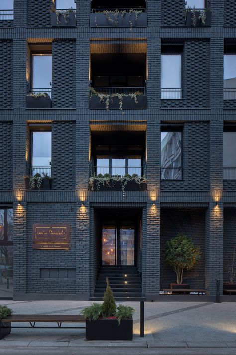 Industrial Apartments Exterior, Black Brick Building, Luxury Office Building, Modern Brick Building, Brick Facade Design, Industrial Architecture Facade, Industrial Facade Design, Brick Office Building, Industrial Building Exterior