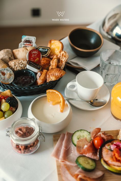 breakfast Breakfast Goals, Fitness Breakfast, Deluxe Room, Hotel Packages, Breakfast Buffet, Spoil Yourself, Breakfast In Bed, Linen Set, Yummy Breakfast