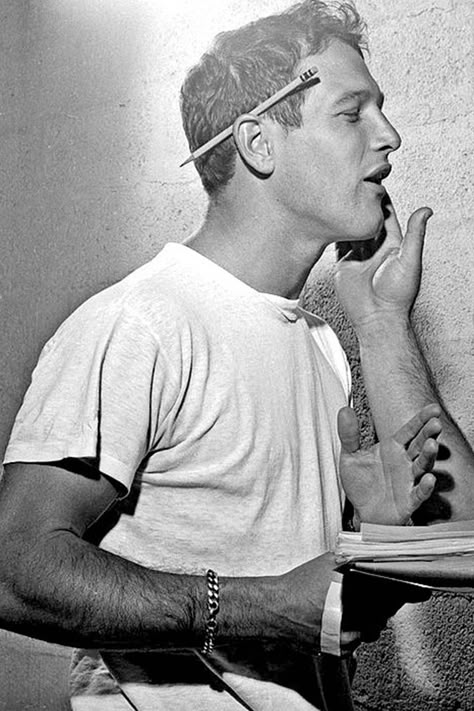 Fashion Icon: Paul Newman- #Icon #Newman #Paul #style Check more at https://howcandothis.com/manstyle/fashion-icon-paul-newman/ Paul Newman Joanne Woodward, Joanne Woodward, Tennessee Williams, Hollywood Men, Black And White Photograph, Paul Newman, Marlon Brando, Jake Gyllenhaal, Hollywood Actor