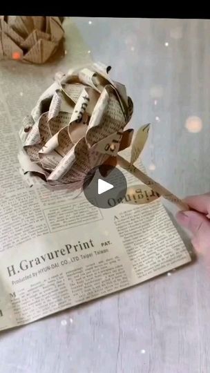 Stick Flowers, Vase Making, Newspaper Paper, Flower Vase Making, Newspaper Crafts, Vase Flower, Waste Paper, Flower Vase, Flower Making