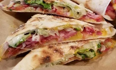 Italian Quesadilla Recipes, Special Quesadilla, Italian Quesadilla, Cheese Quasedilla, Quasidilla Recept, Casadia Recipe Quesadillas, Oaxaca Cheese Quesadillas, Italian Sub, Italian Sandwich