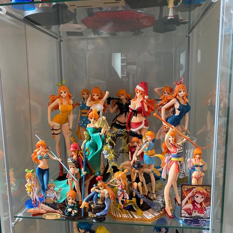 One Piece Figures Collection, Nami Figures, One Piece Bedroom, Anime Figures Collection Display, One Piece Figurines, One Piece Room, Room One Piece, One Piece Figures, One Piece Collection