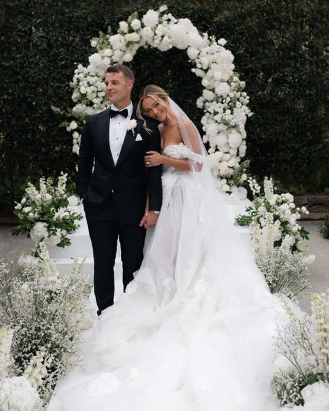 Bridal Gown Inspiration, Wedding Picture Poses, Wedding Photos Poses, Wedding Dresses For Sale, Wedding Decor Elegant, Floral Arch, Wedding Ceremony Decorations, Wedding Mood, Dreamy Wedding