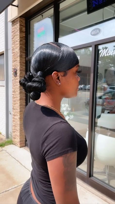 snatchedbyriaa on Instagram: Book this look! Link in bio😍😍😍😍 #njhairstylist #Ponytail #braidedponytail #essexcounty #newjersey #extensions #explore #fyp #hair #weave… Bun Heatless Curls, Ponytail With Swoop, Hair Bun Accessories, Bun Twist, Bun Accessories, Two Buns Hairstyle, Sleek Braided Ponytail, Slick Ponytail, Two Buns