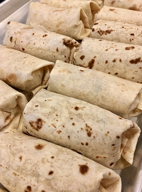 Make Ahead Burritos, Turkey Burrito Recipe, Burrito Recipe Healthy, Turkey Burritos, Ground Beef Burritos, Burritos Recipes, Burritos Beef, Freezer Burritos, Beef Burrito Recipe