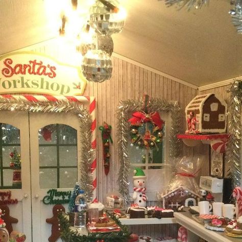 Chris Olsen on Instagram: "Now that you have had some hot chocolate, you might like to do a little shopping.  Welcome to Santa’s Workshop. #dollhouseminiaturetoys #miniaturechristmasdecorations #miniaturechristmasdecorations  #miniatureshop #hbsminiatures #backyardbungalowdollhouse #hobbylobby" Santa Workshop Dollhouse, Miniature Santa's Workshop, Dollhouse Christmas, Village Houses, Christmas Store, Toys Shop, Diy Dollhouse, Miniature Toys, Dollhouse Miniatures