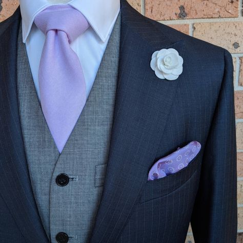 Navy Suit Lavender Tie, Menswear Wedding, Groom Blue Suit, Men Wedding Accessories, Lavender Tie, Suit Combinations, Groom Wedding Attire, Menswear Accessories, Purple Suits